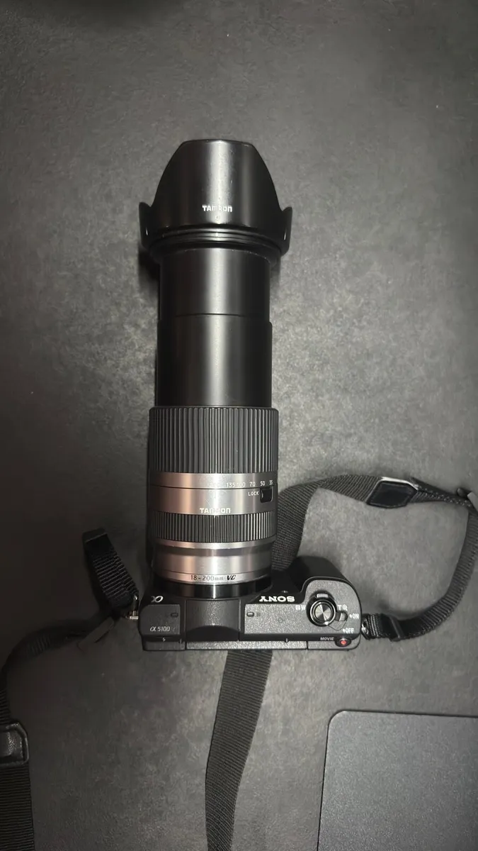 sony a5100 with 18-200mm and other accessories - Image 2