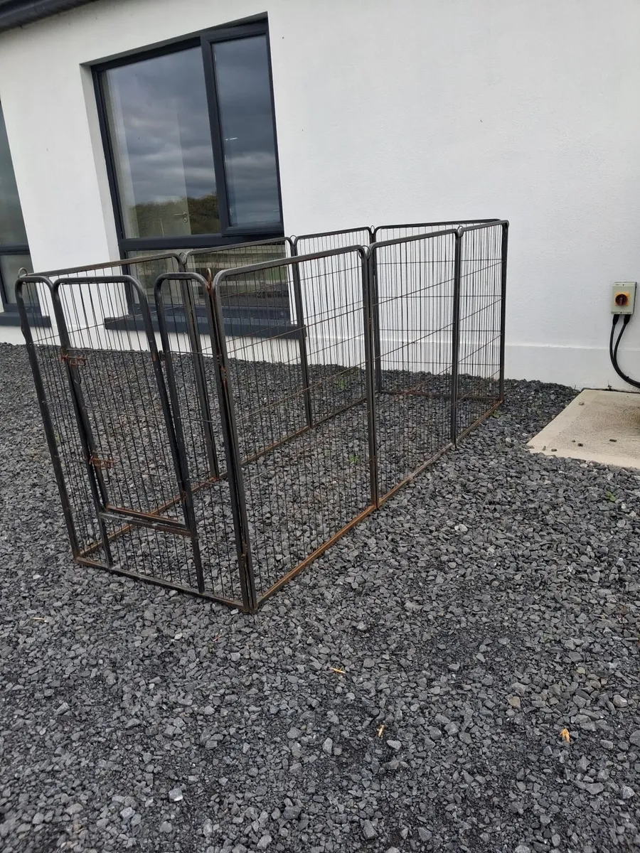 Dog cage and house - Image 2