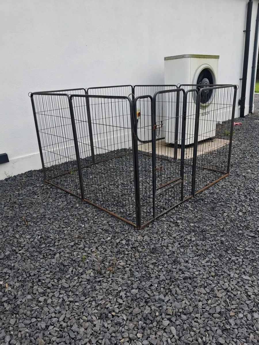 Dog cage and house - Image 4