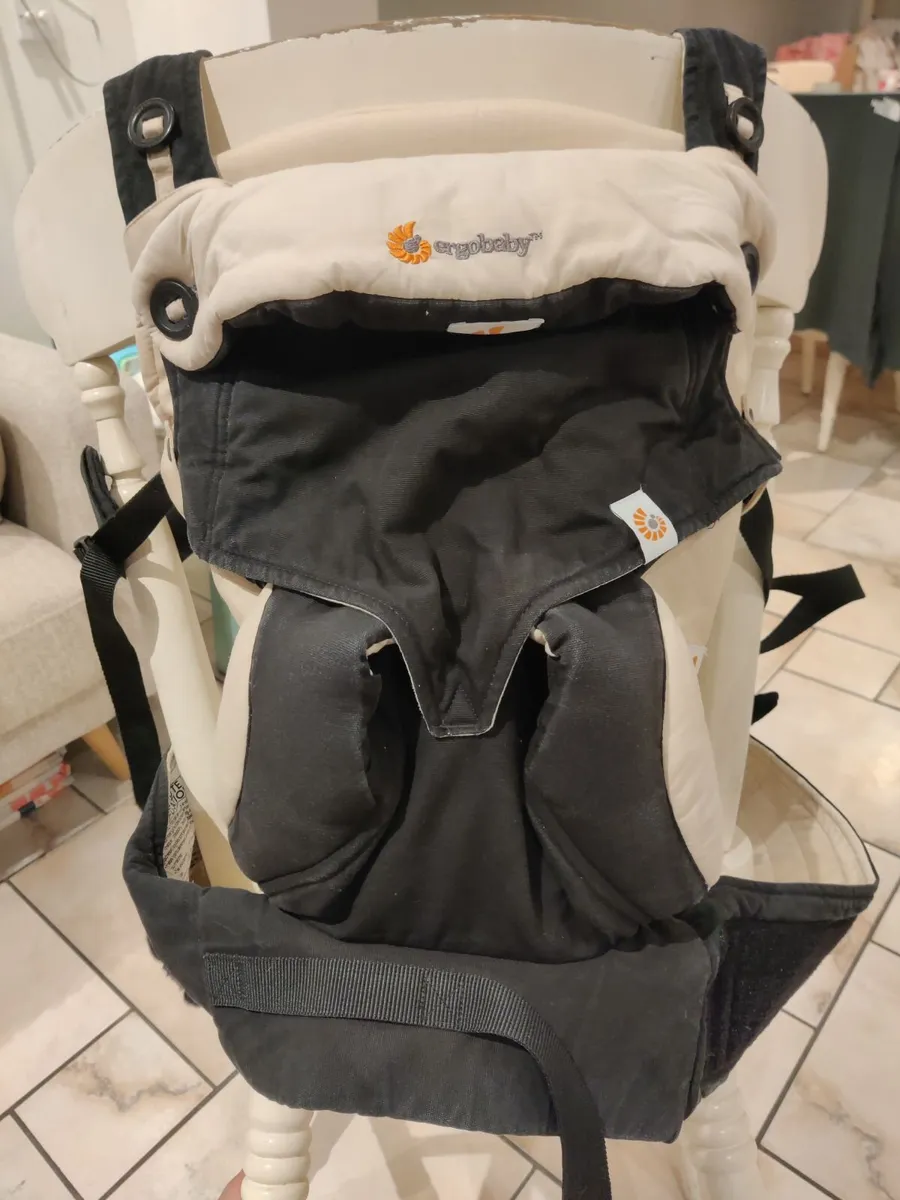 Ergobaby 360 baby carrier - Image 4