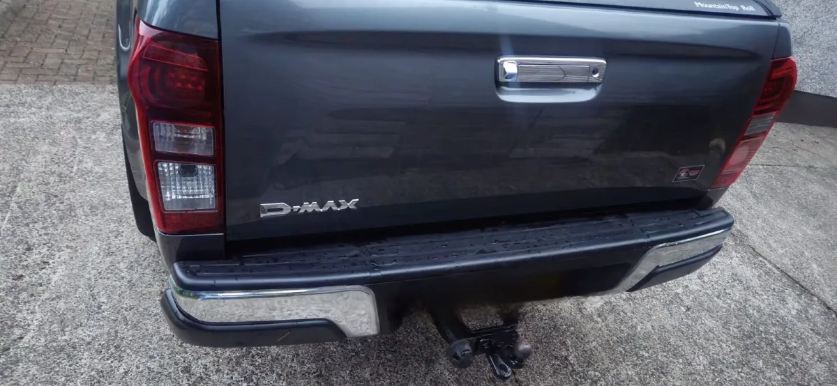 Isuzu D-Max 2019 - Image 2