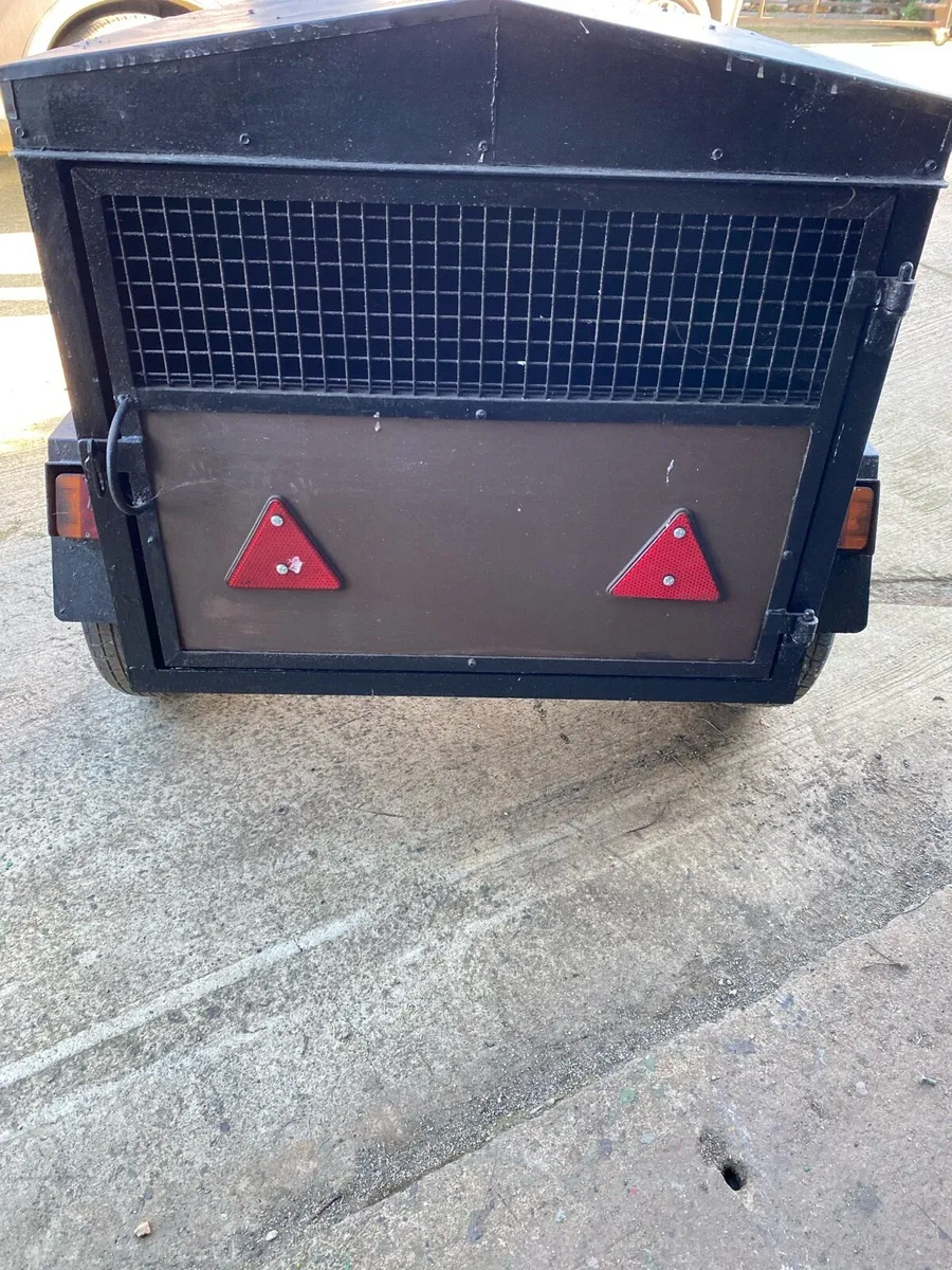Trailers - Image 1
