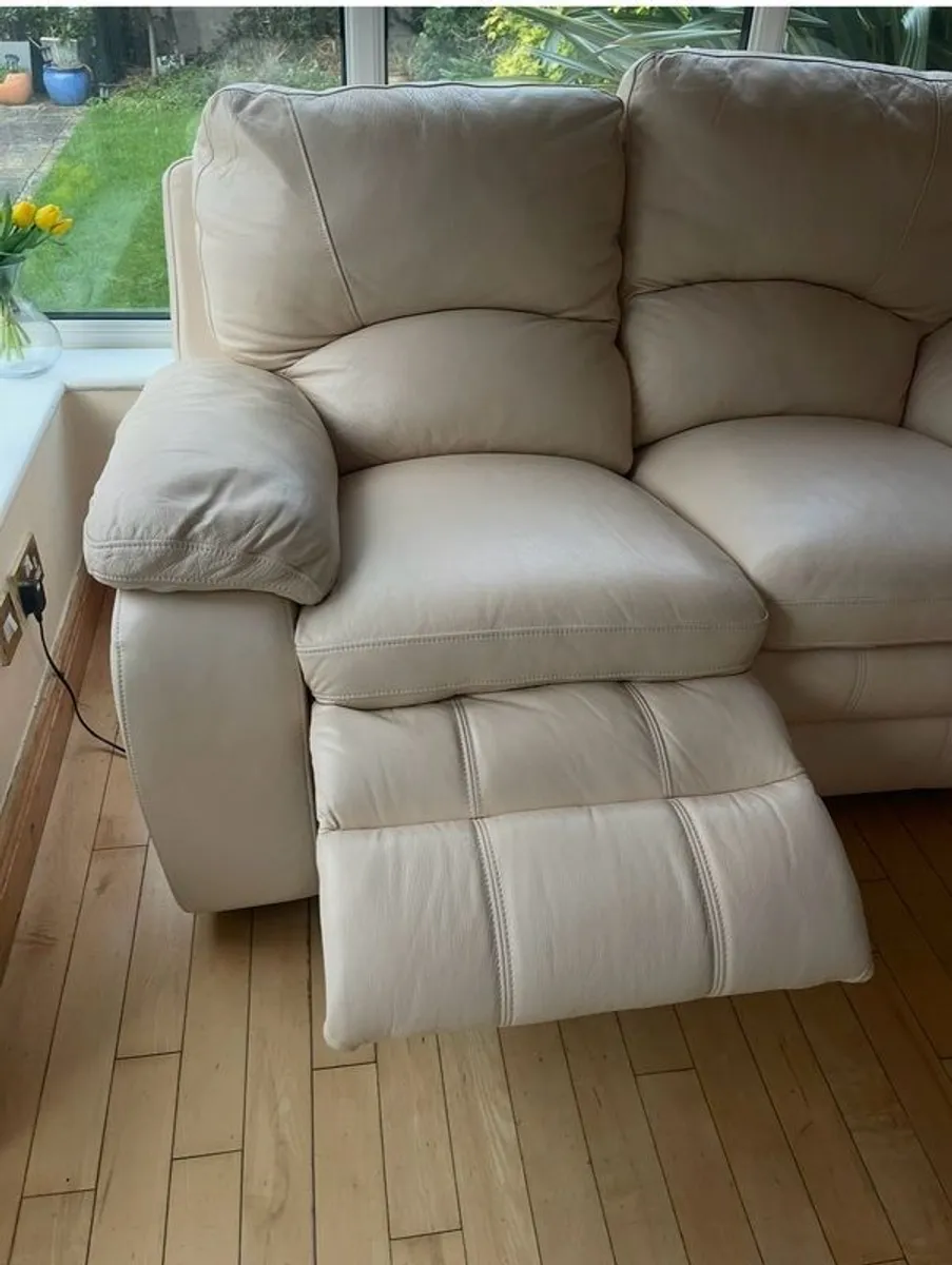 Cream Leather Suite 3 + 2 - Image 4