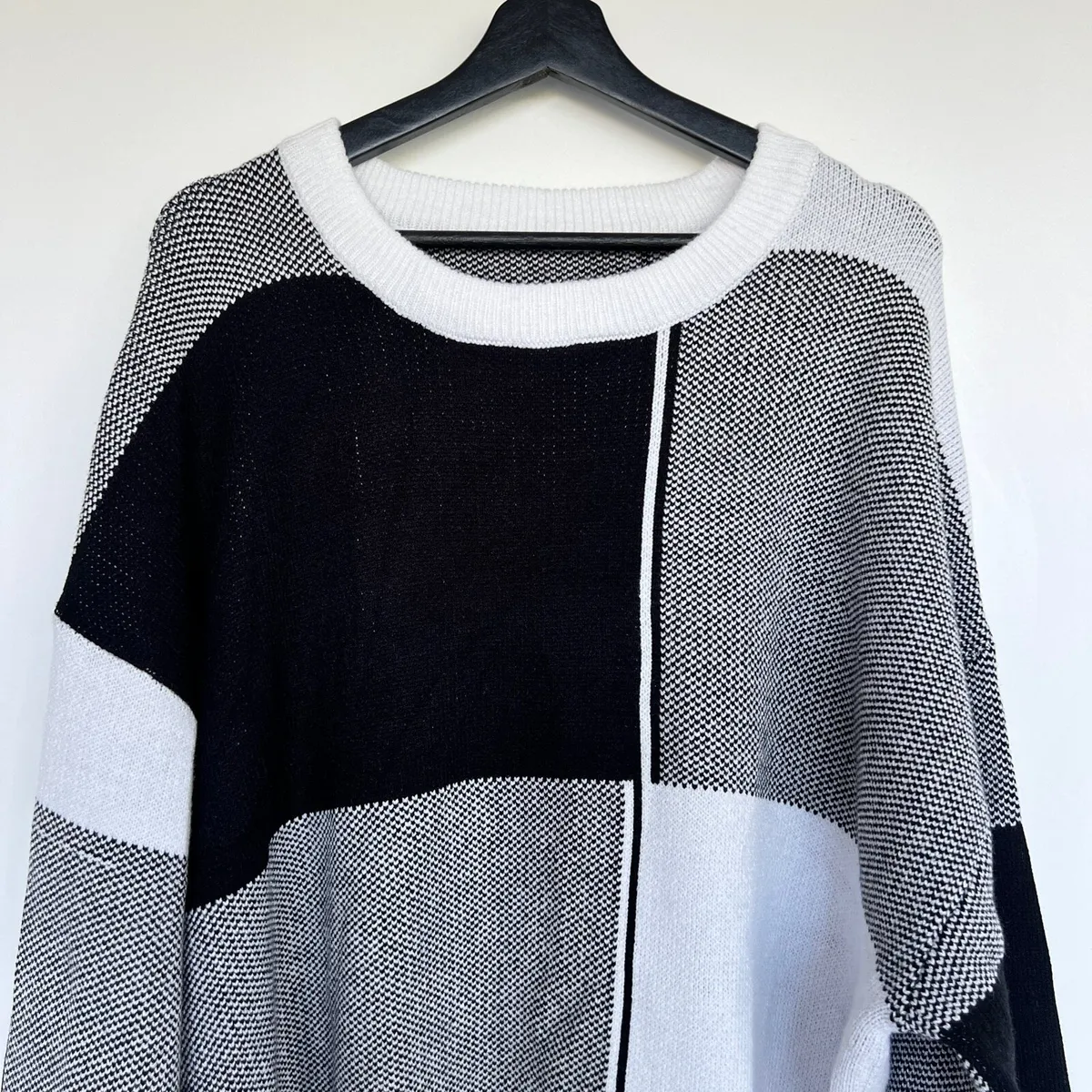 NEW Men’s 3XL Black White Colour Block Knit Jumper - Image 2