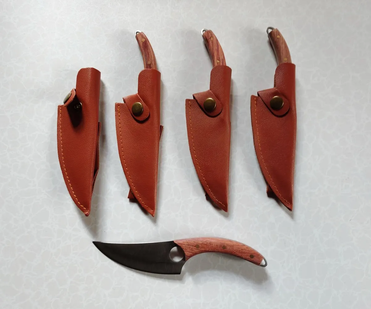 4 Small Kitchen Knives With Sheaths (new). - Image 1