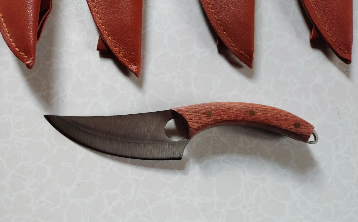 4 Small Kitchen Knives With Sheaths (new). - Image 2