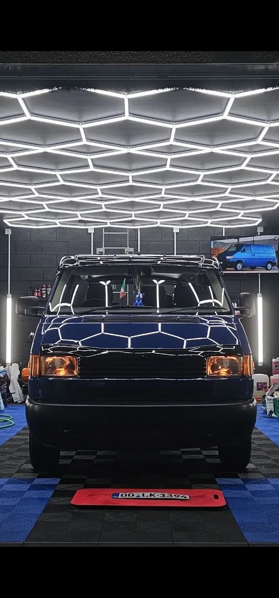 Volkswagen Transporter T4 - Image 1