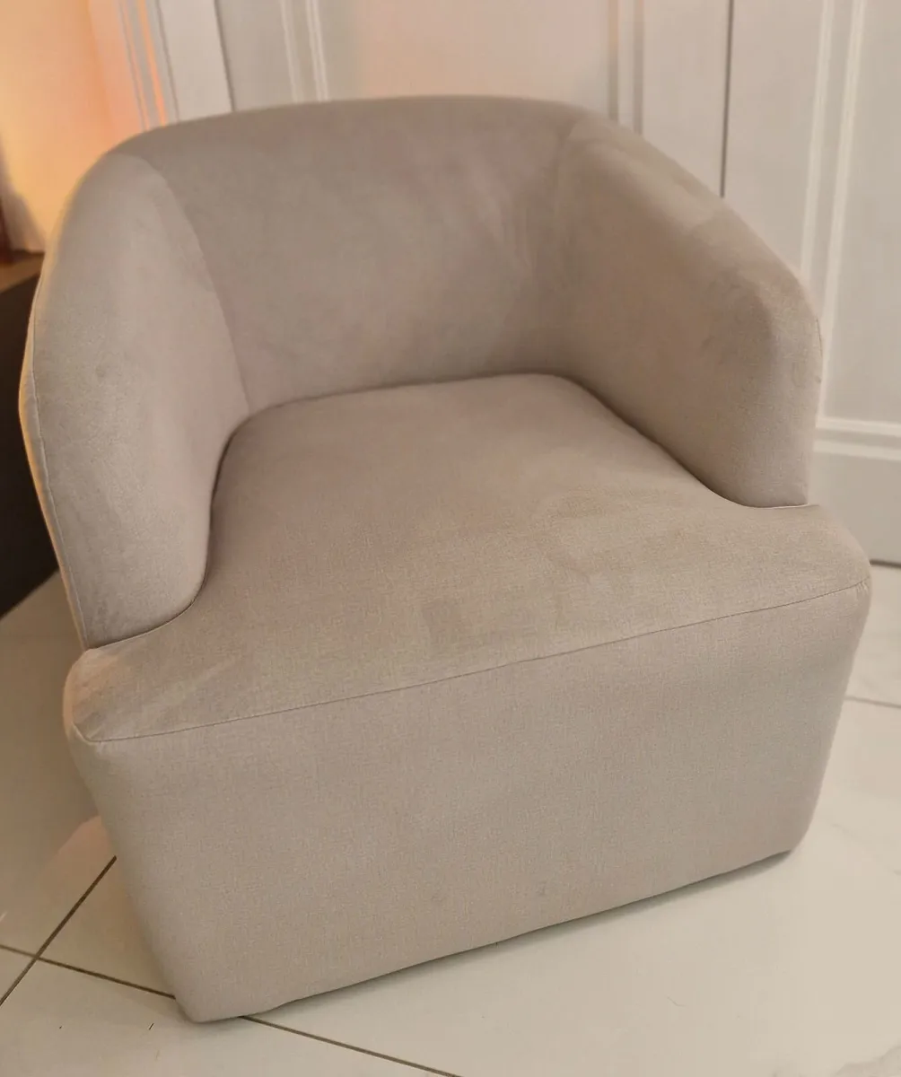 Armchair - Image 2