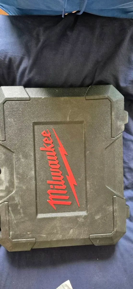 Milwaukee M18 18-Volt Lithium-Ion 1/2 in. Cordless - Image 3
