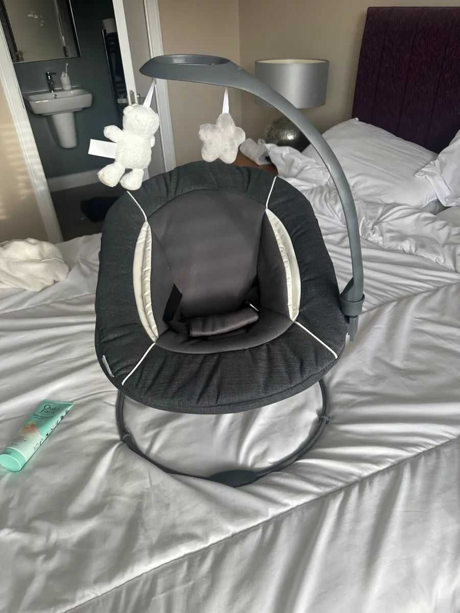 Hauk high chair bundle - Image 3