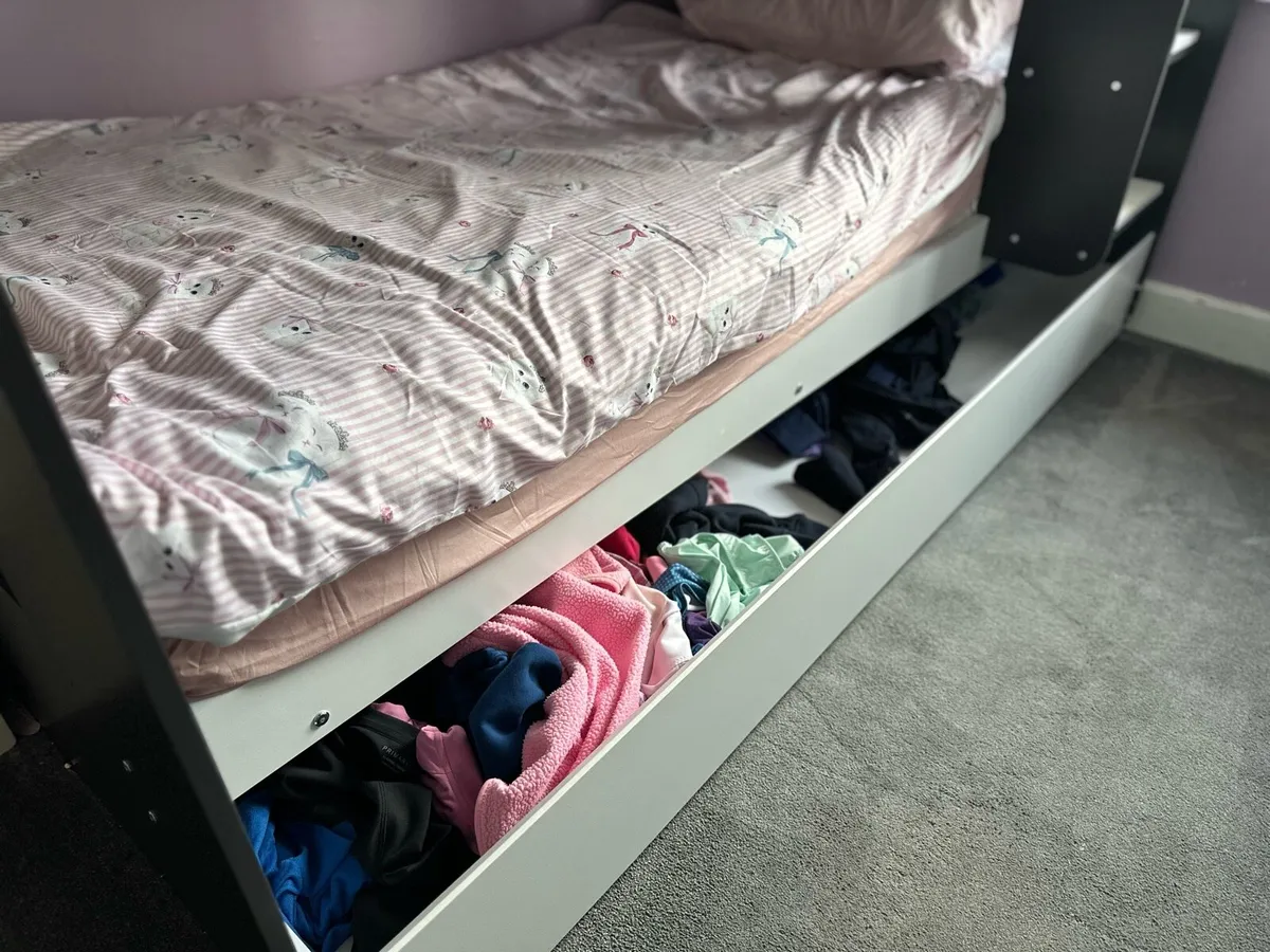 Bunk Beds - Image 4