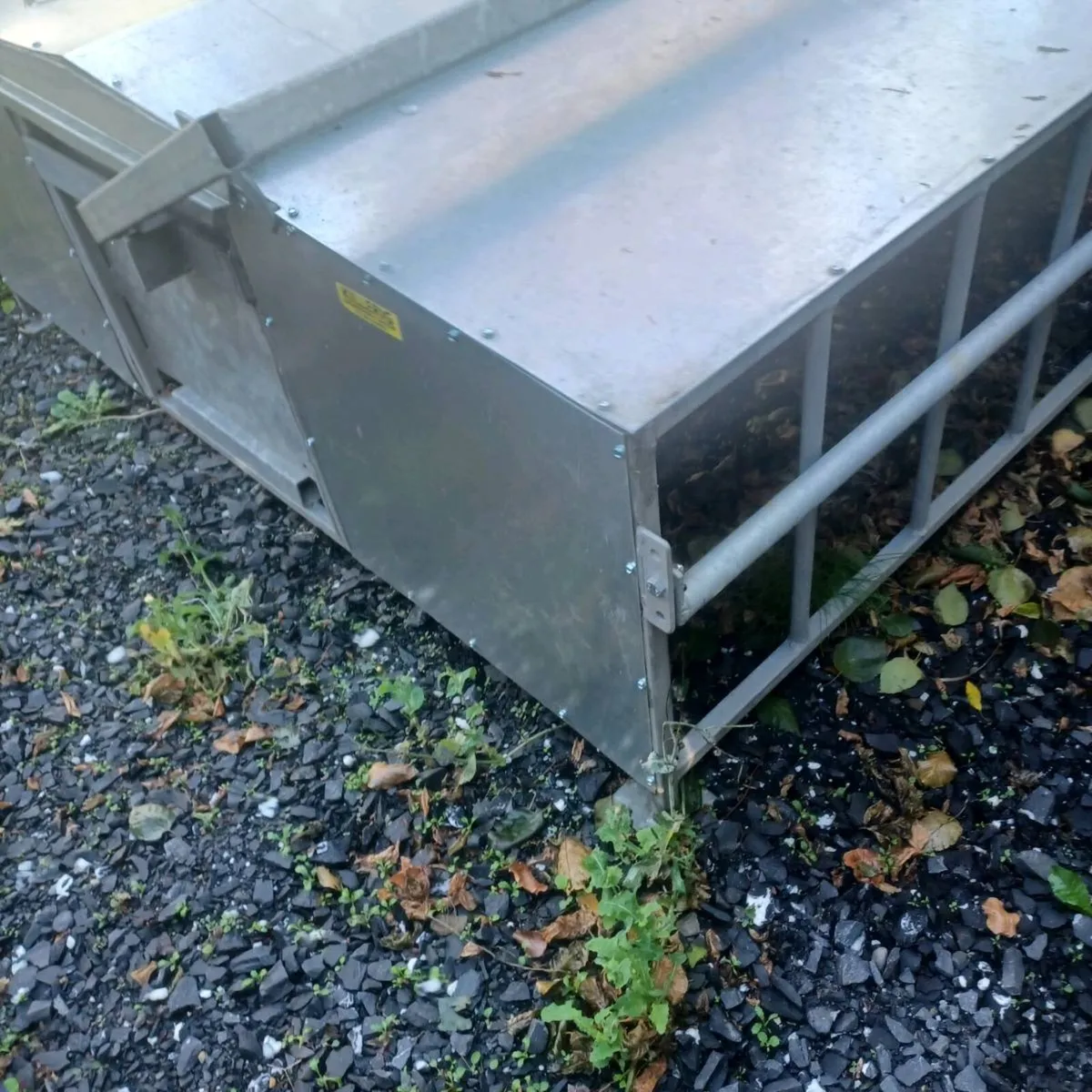 Lamb creep feeders. - Image 2
