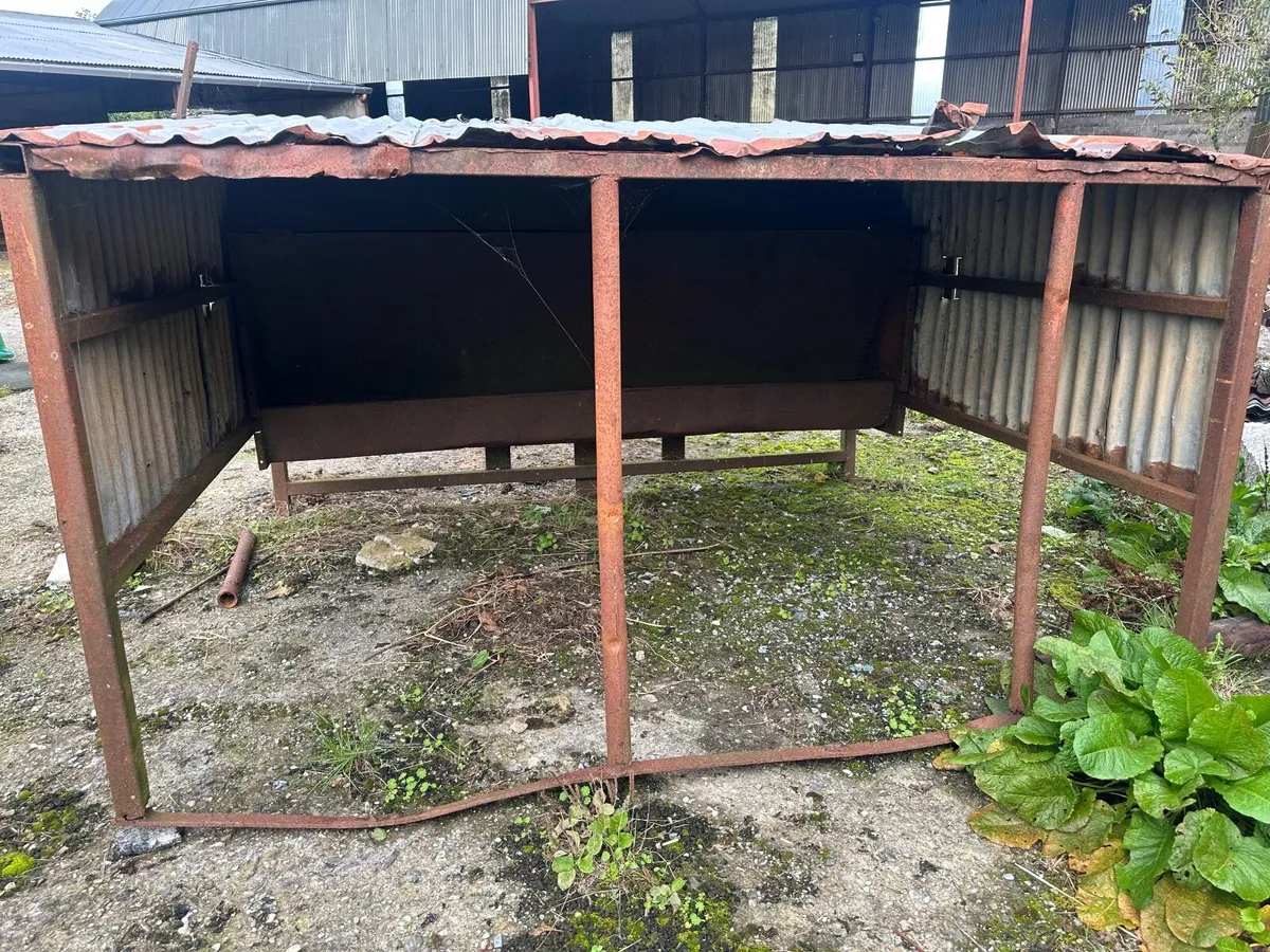 Weanling creep feeder - Image 1