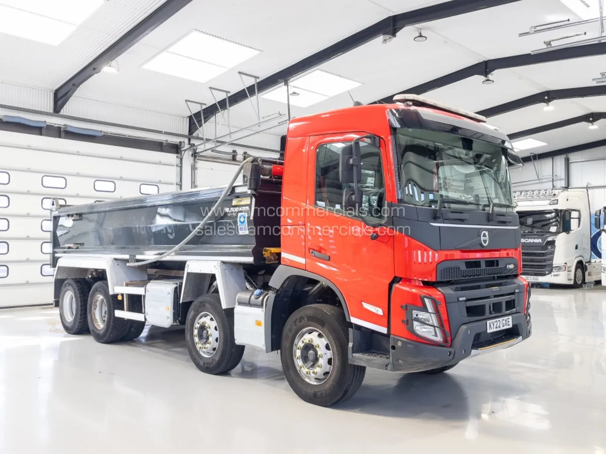 2022 VOLVO FMX 420 TIPPER - Image 1