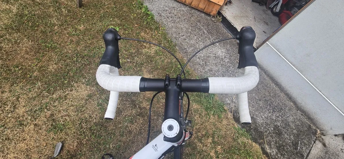 Cube Peloton Road Bike - Image 4