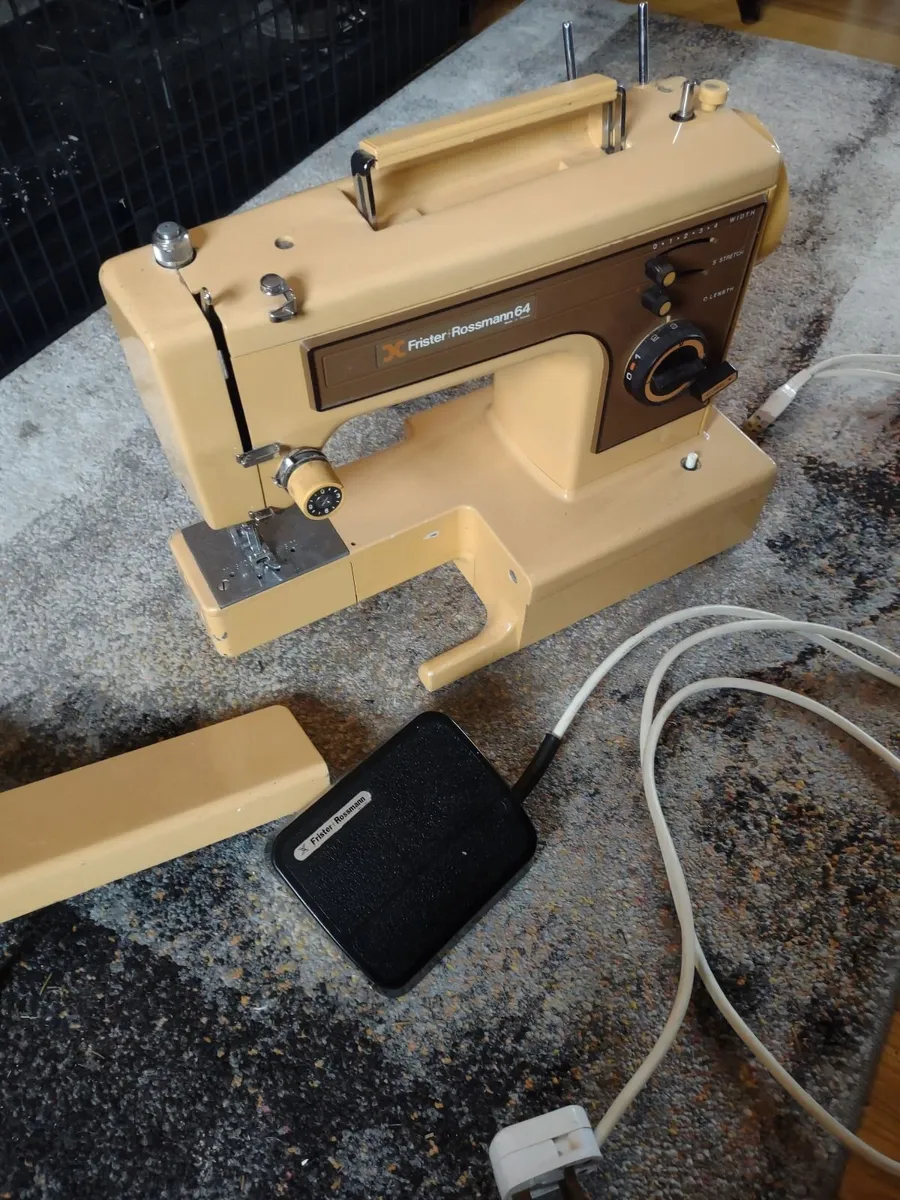 Sewing machine - Image 1