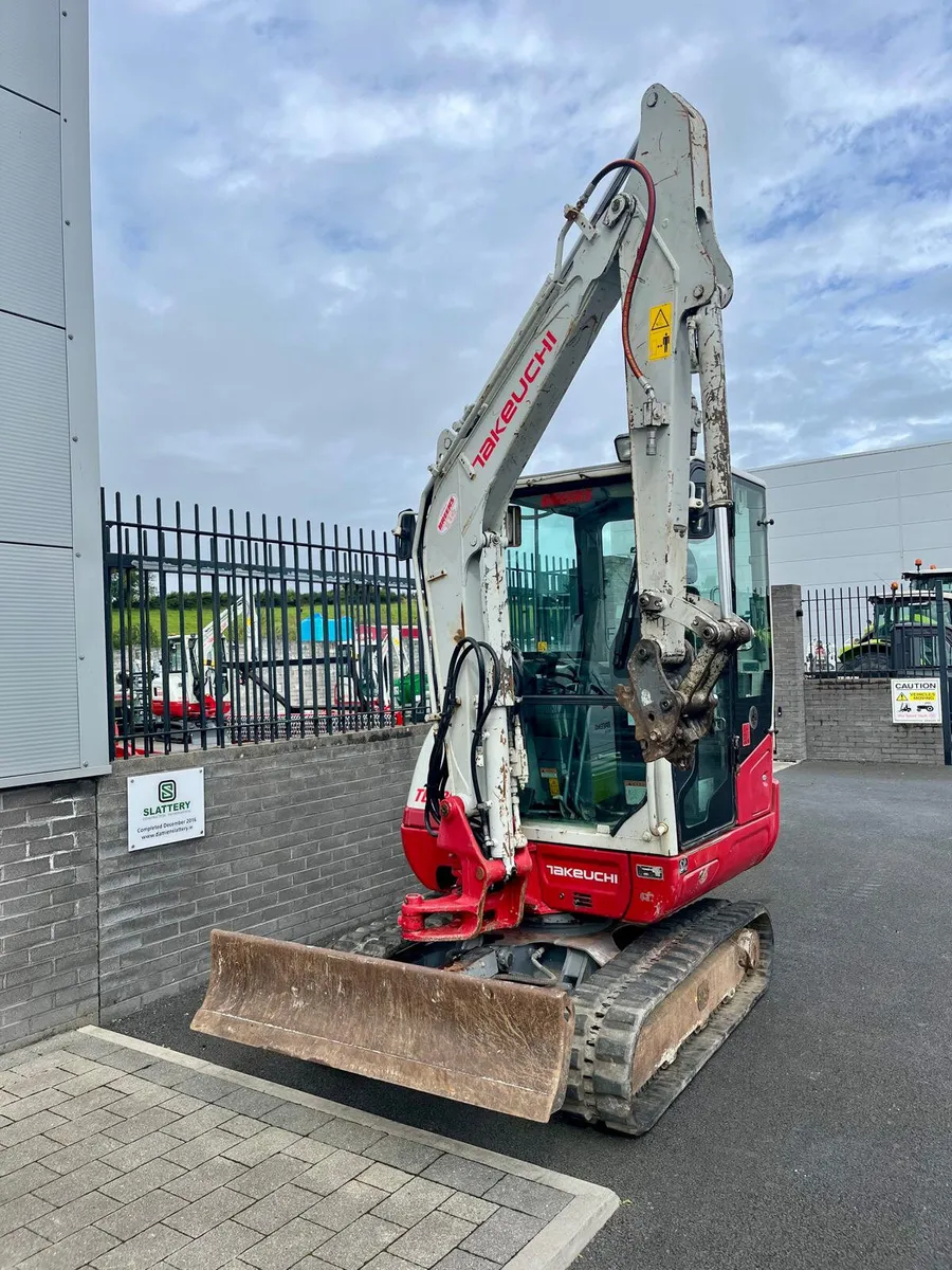 TAKEUCHI TB230 - 2018 - Image 2