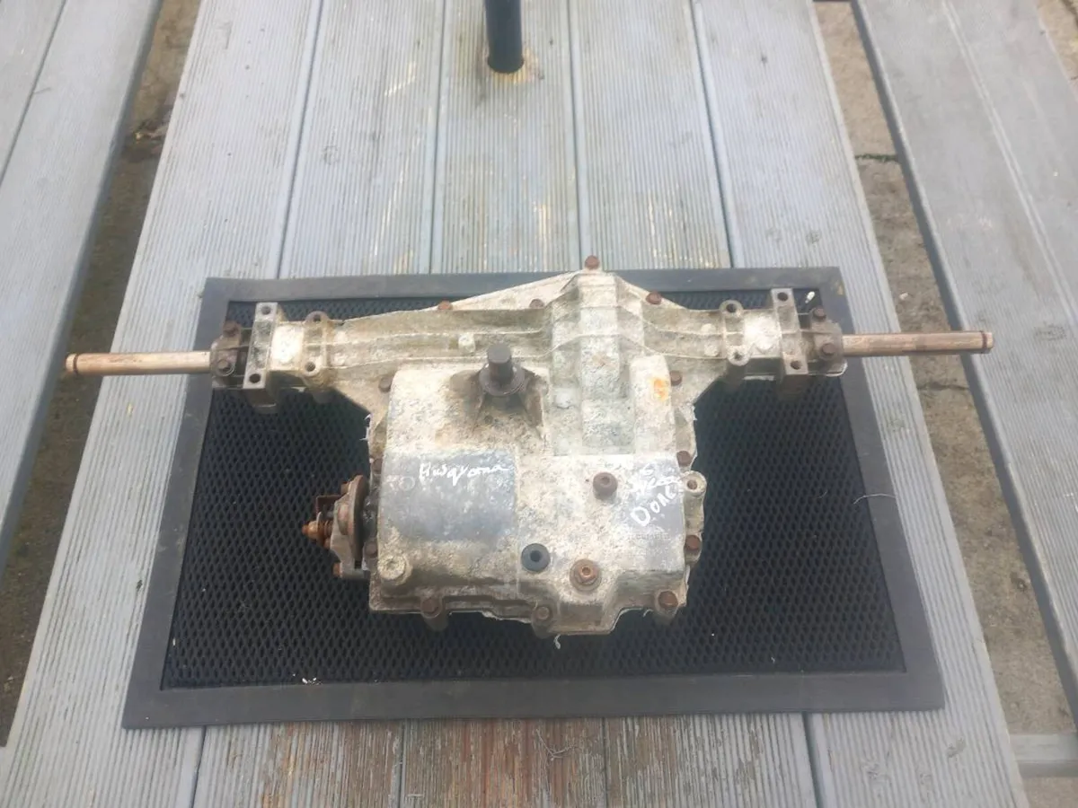 Husqvarna /craftsman manual gearbox for sale - Image 1