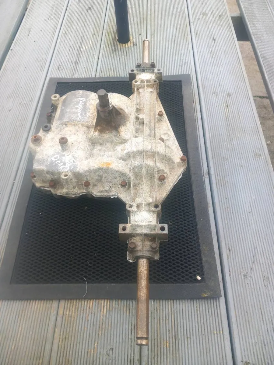 Husqvarna /craftsman manual gearbox for sale - Image 2