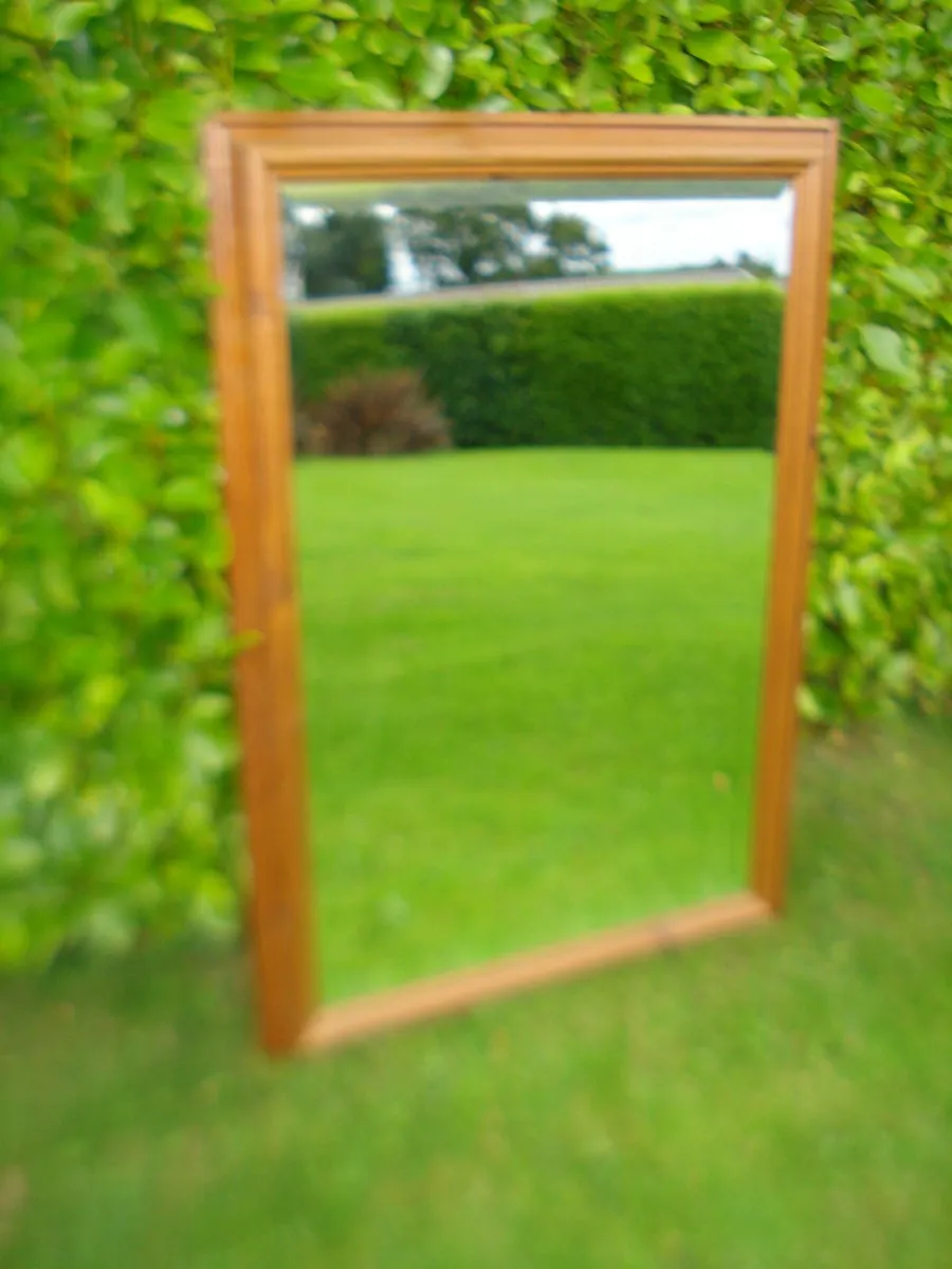 LARGE QUALITY DARK IRISH FINE PINE WALL MIRROR. - Image 1