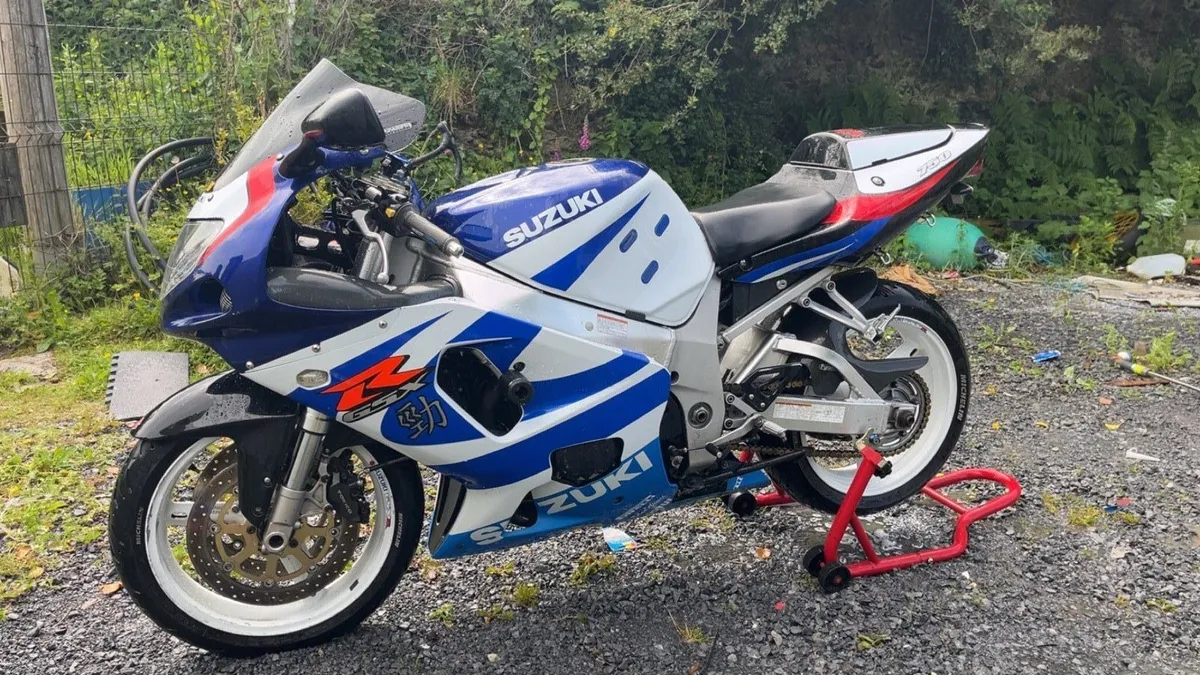 Suzuki gsxr 750 - Image 1
