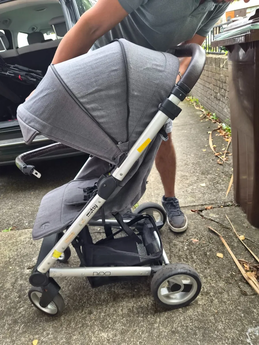 Stroller - Image 2