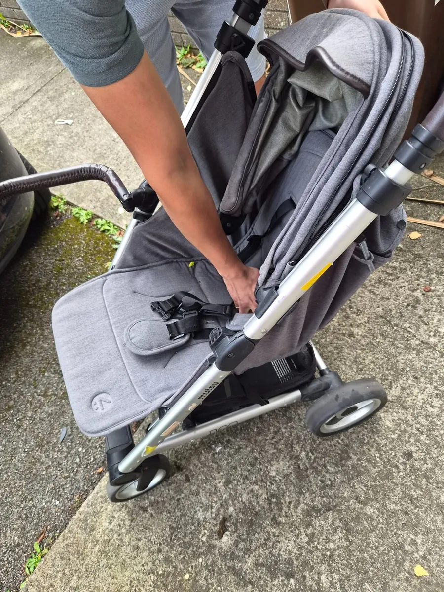 Stroller - Image 4