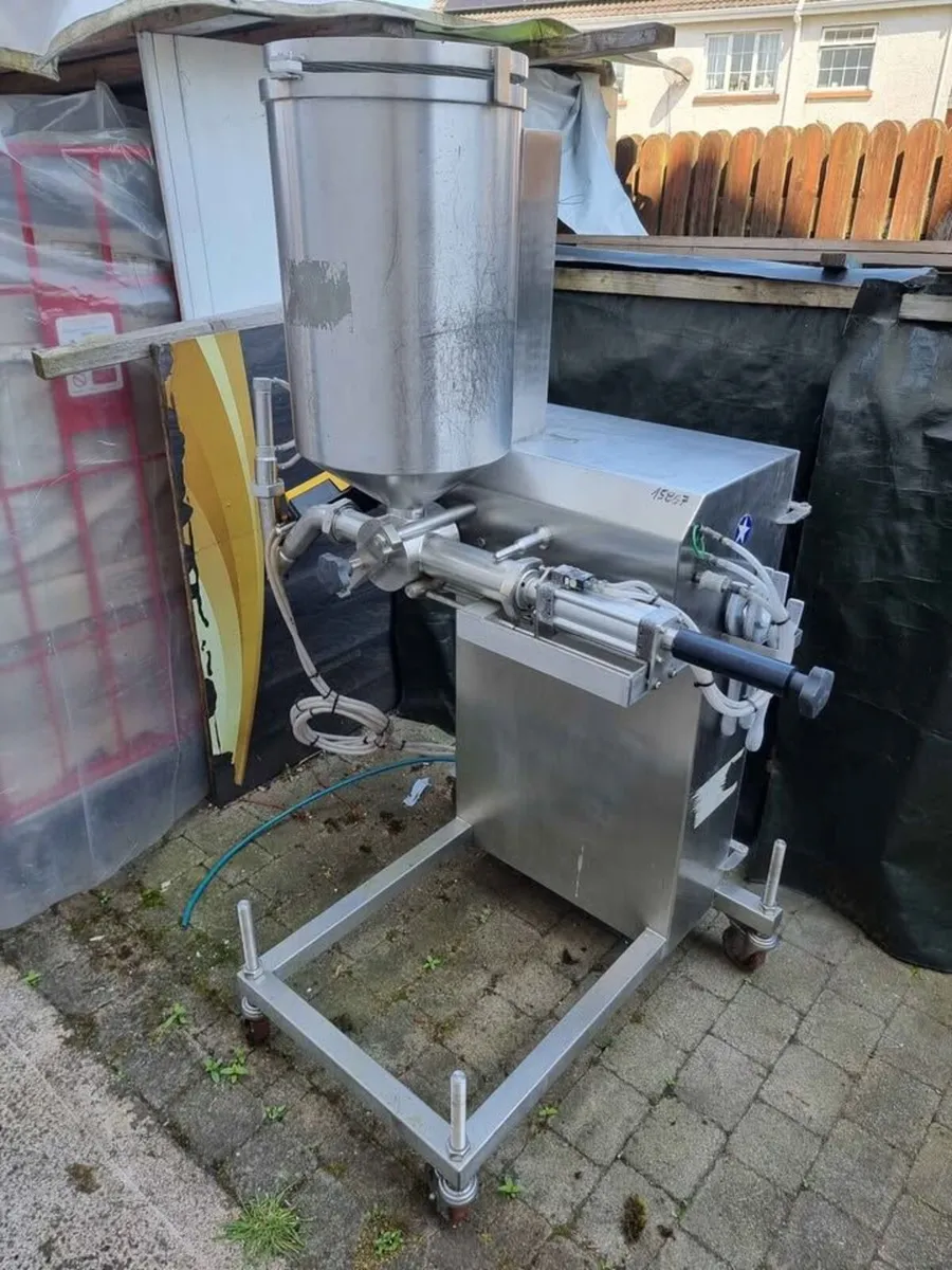Dispenser - Image 1