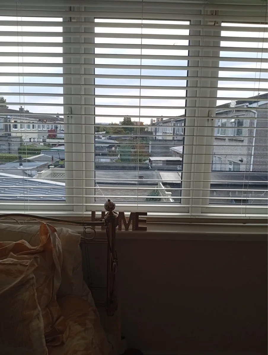 Blinds - Image 1