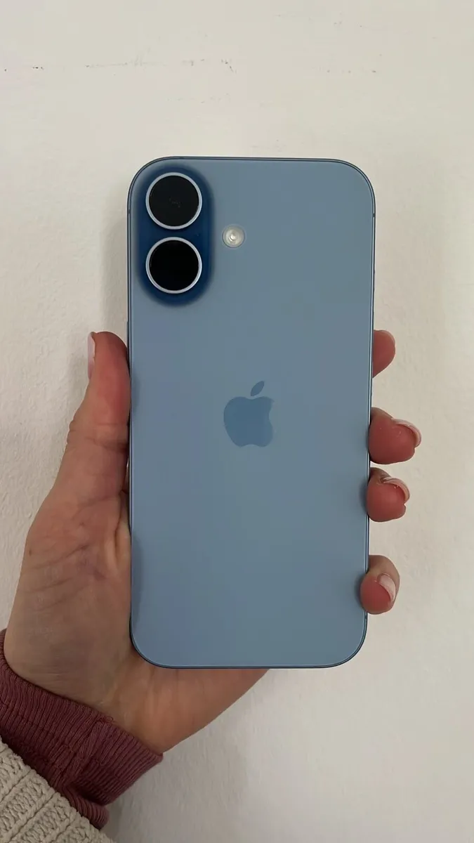 iPhone 17 256GB - Image 1