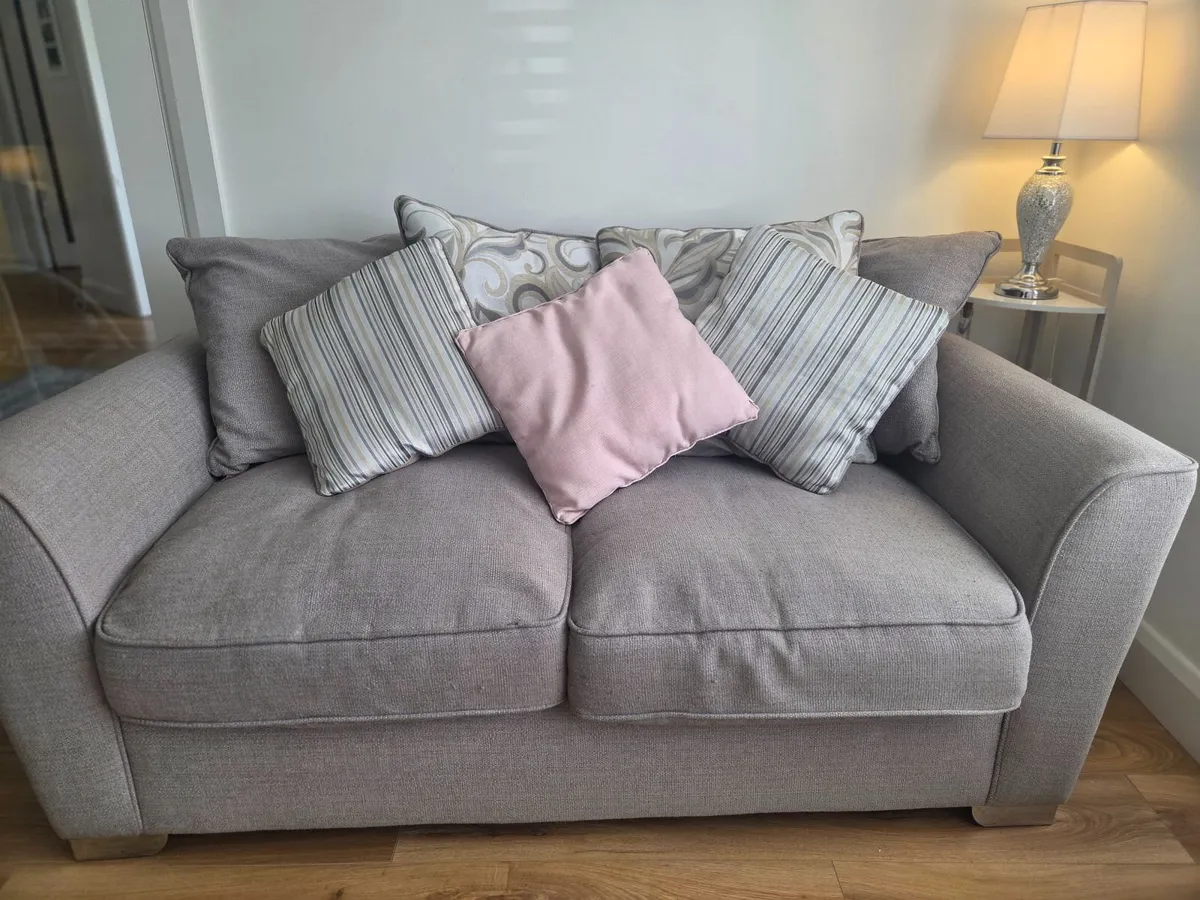 Couch - Image 3