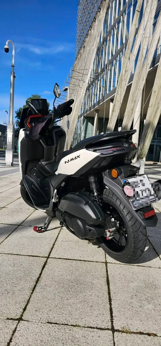 Yamaha NMAX 125 2025 | 4,500km | CarPlay + Dashcam - Image 2