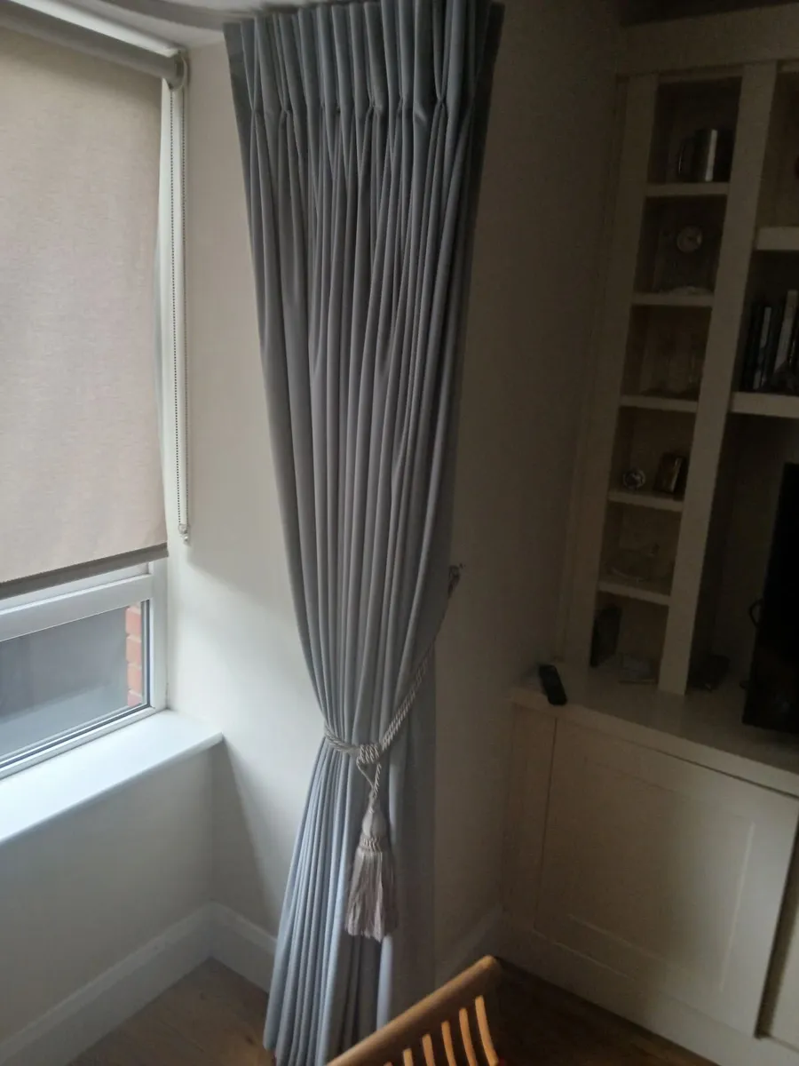 Curtains - Image 3