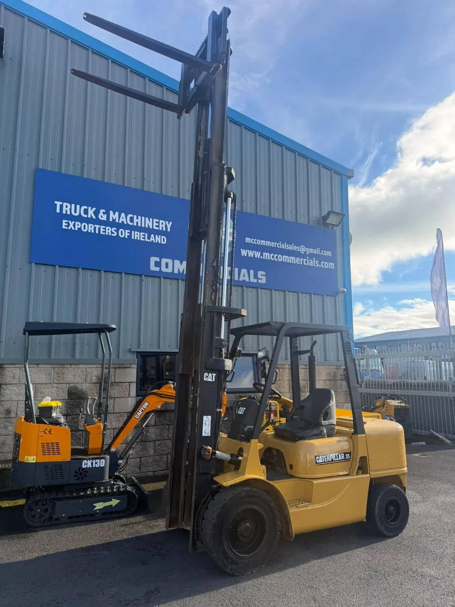 For Sale: 3.5 Caterpillar Forklift - Image 2