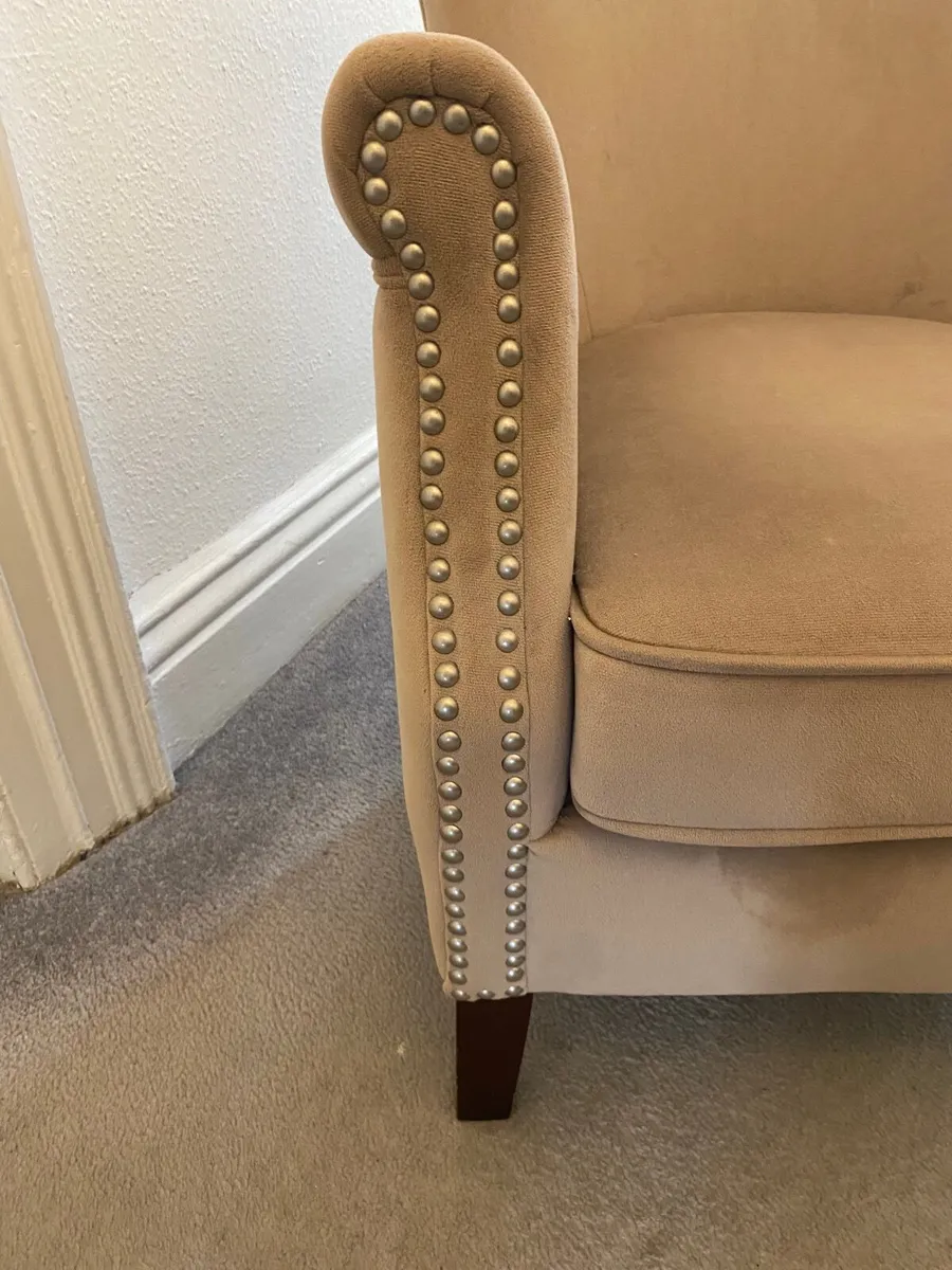 Velvet bedroom chair - Image 4