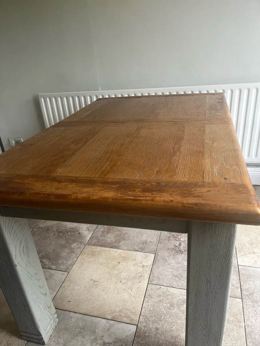Dining table, chairs and bench - Image 1