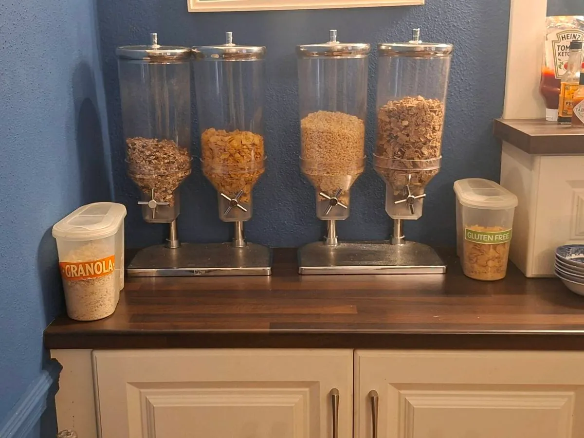 Cereal dispenser