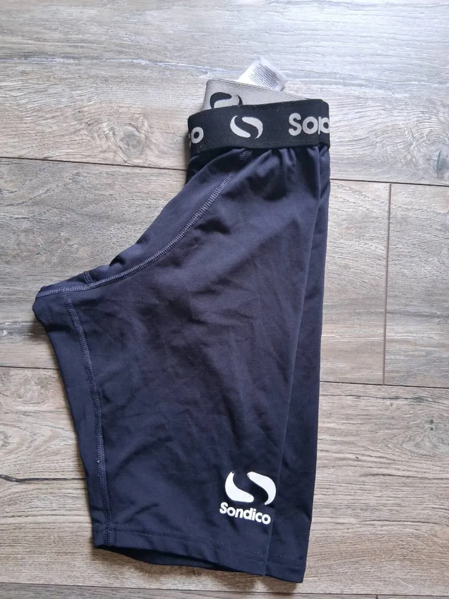 Sports baselayer - Image 4
