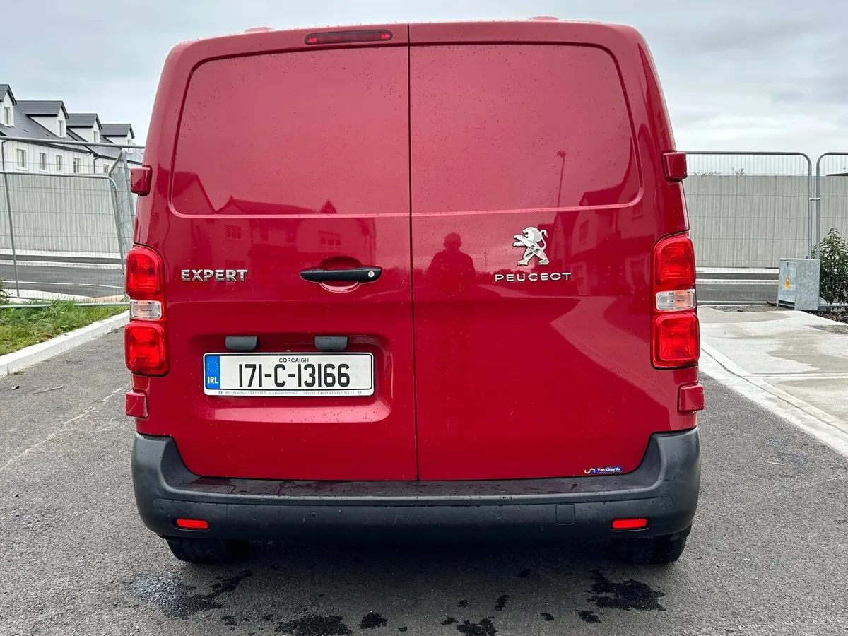 2017 Peugeot Expert Professional - Image 2