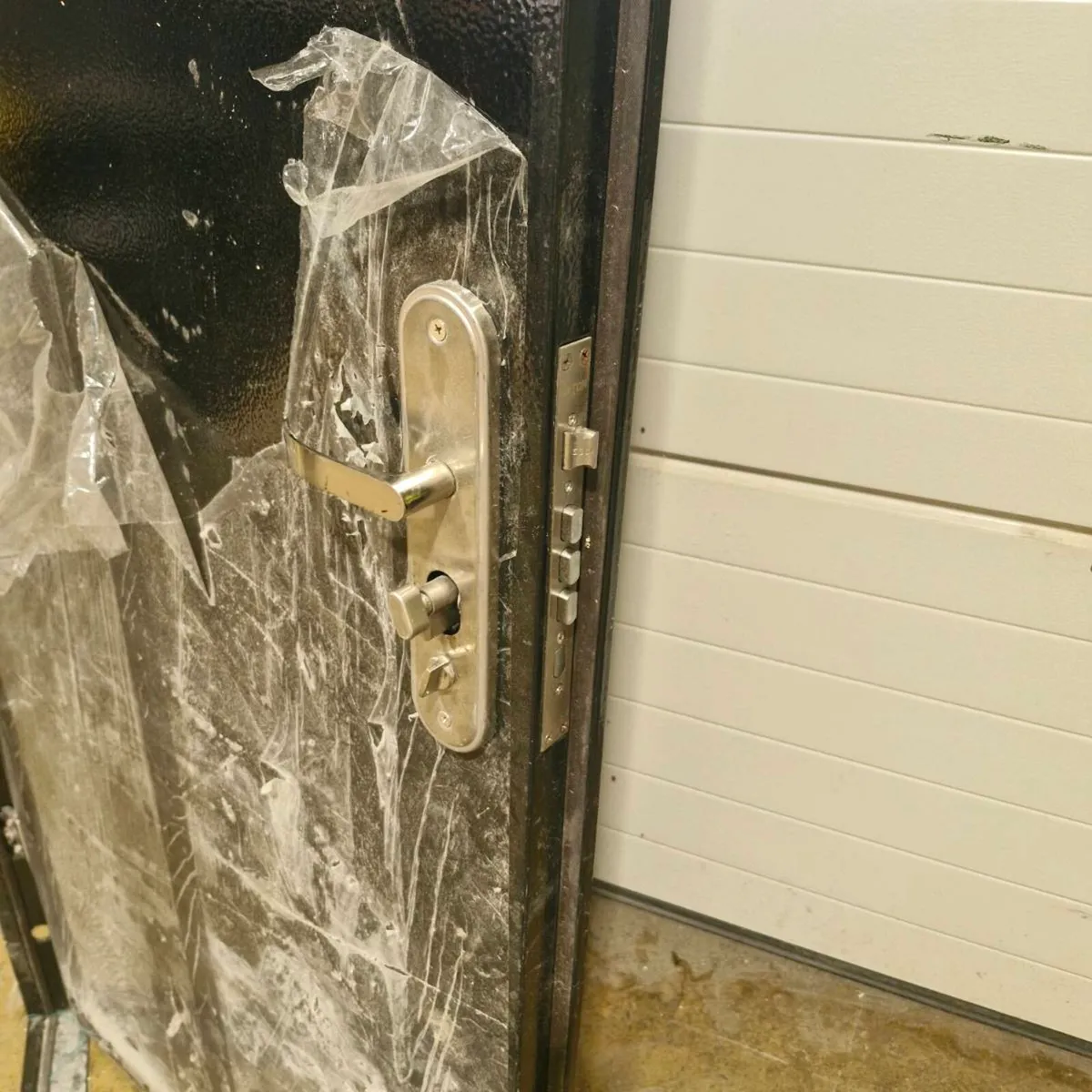 Steel security Door and Frame - Image 2