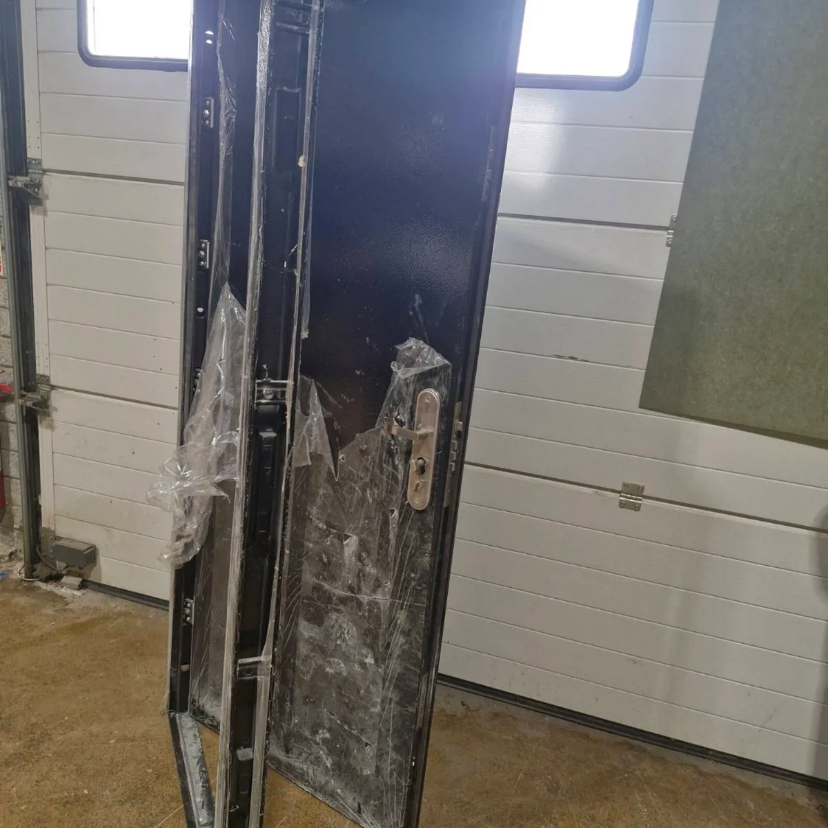 Steel security Door and Frame - Image 3
