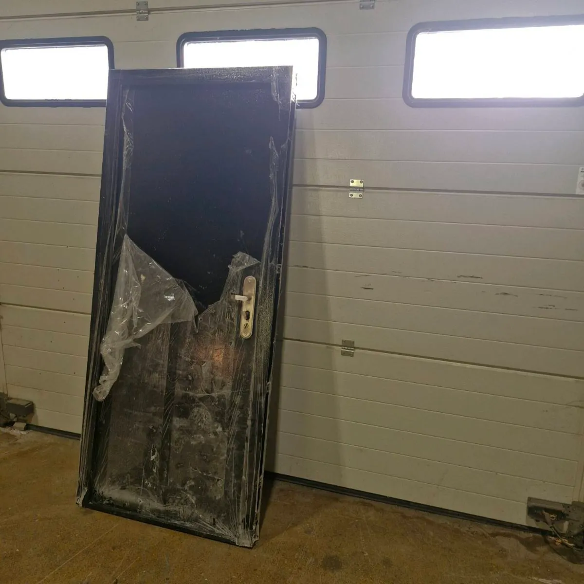 Steel security Door and Frame - Image 4