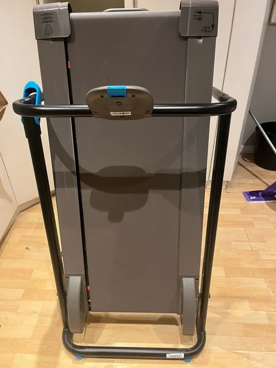 Folding magnetic walking treadmill - Image 1