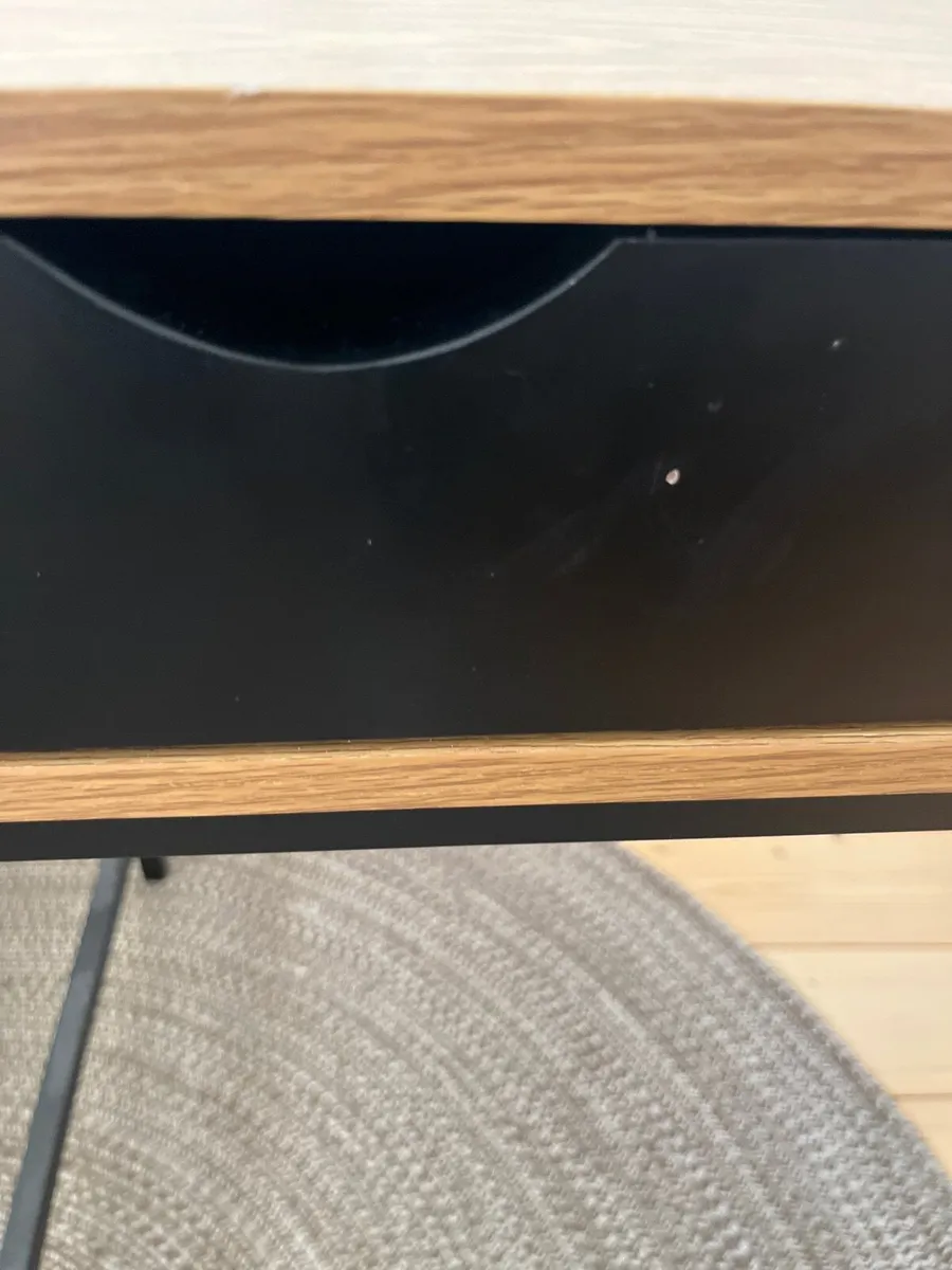 Desk - Image 3