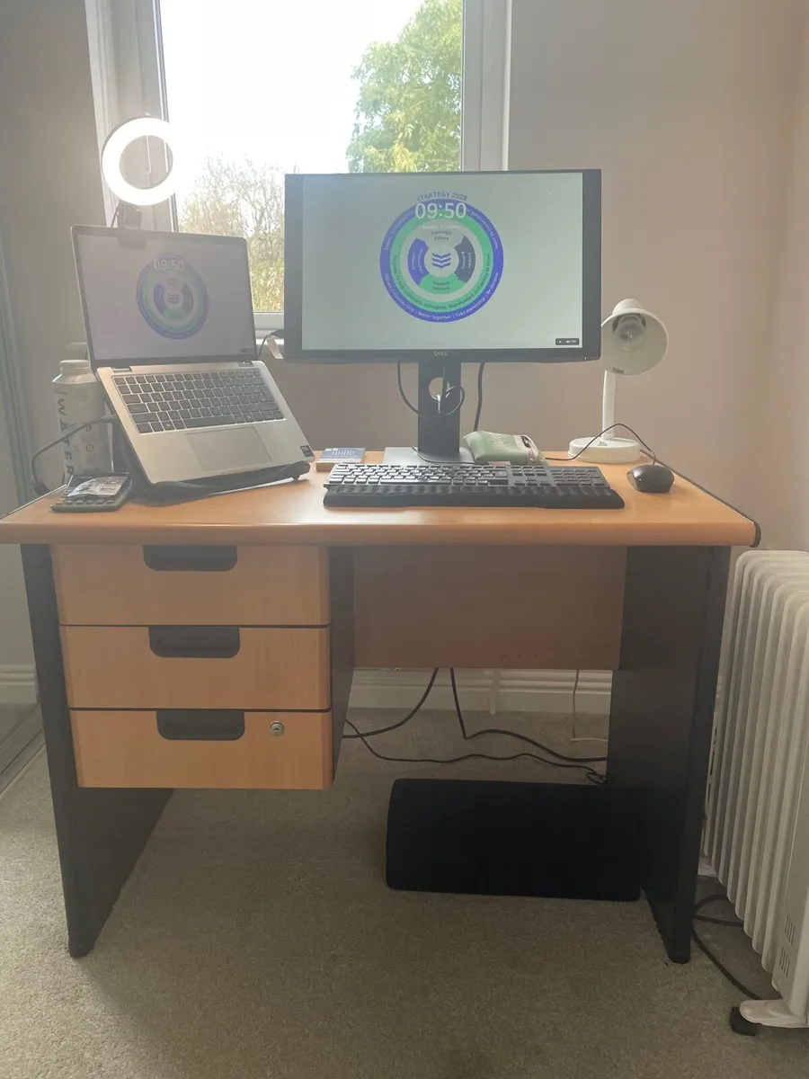 Desk - Image 2