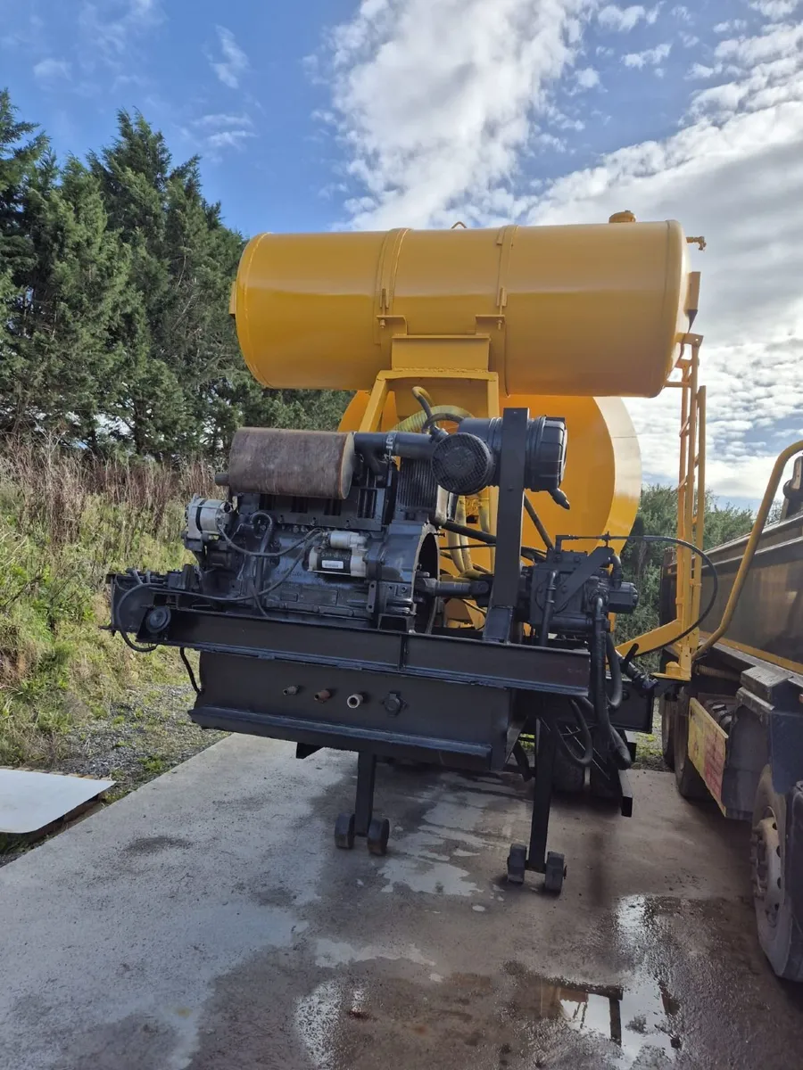 Artic concrete mixer for sale - Image 2