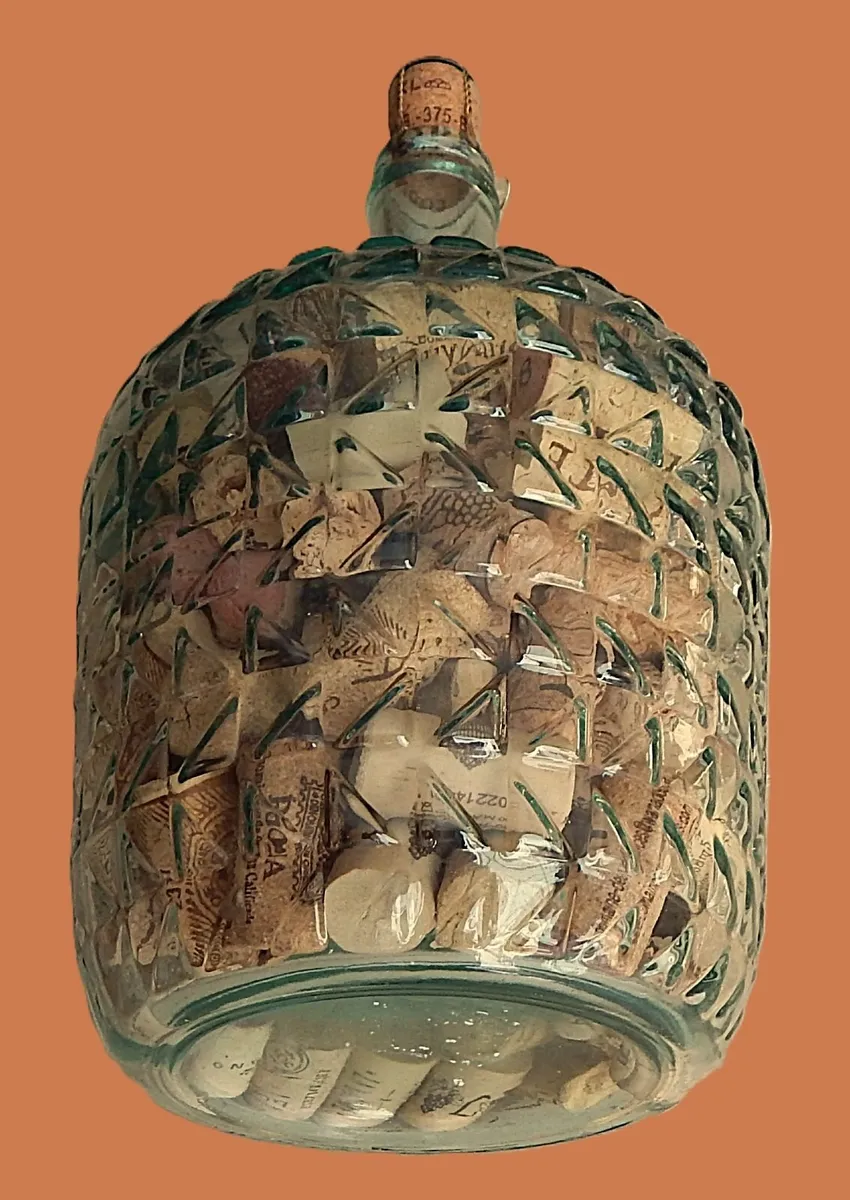 Novelty Ornate Glass Bottle of Wine Corks - Image 3