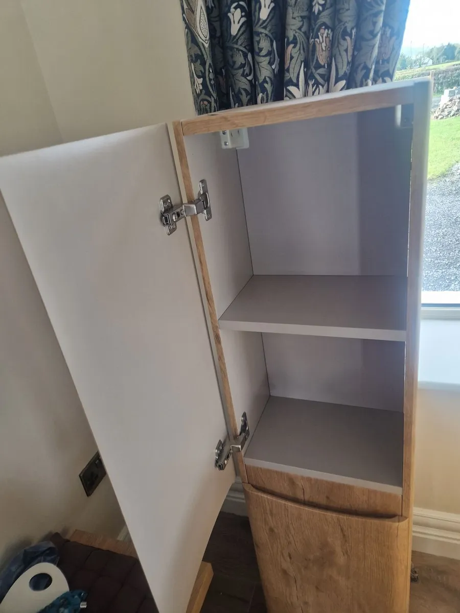 Bathroom furniture - Image 2