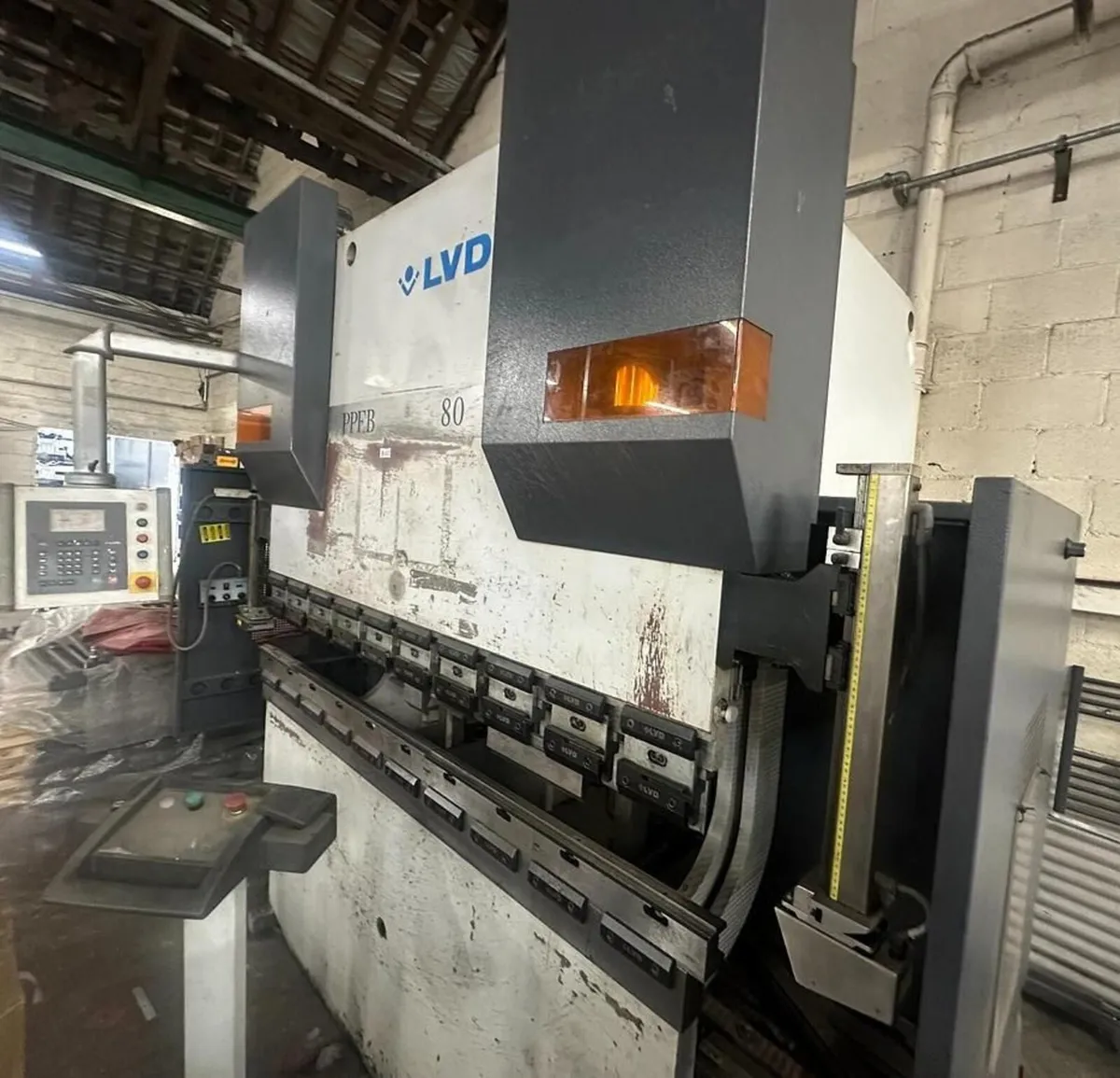 LVD PPEB 80/20 CNC Press Brake – 4 Axis - Image 2