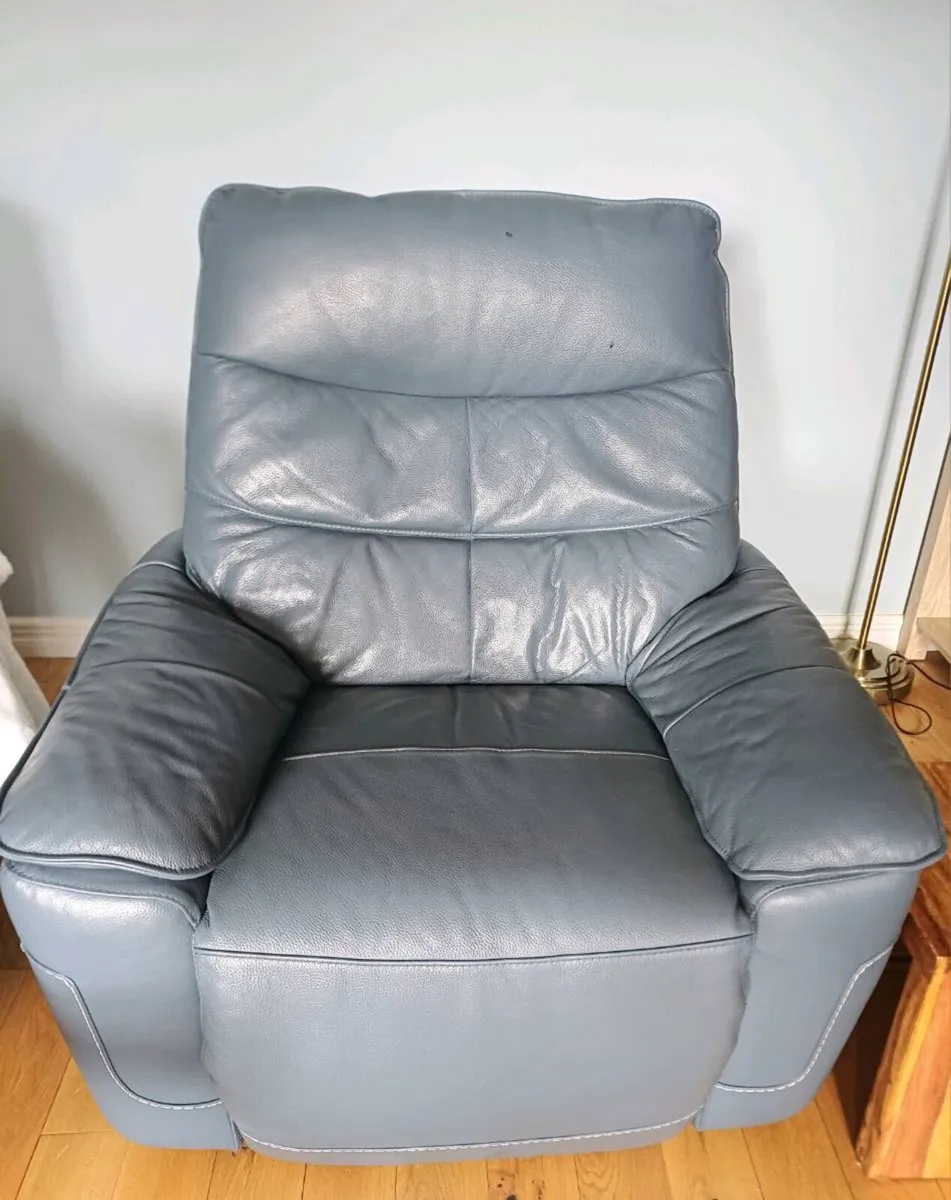 Armchair - Image 1